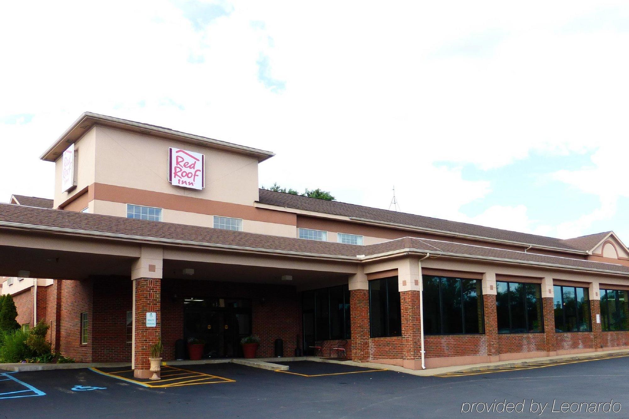 Red Roof Inn & Suites Lake Orion / Auburn Hills Exterior photo
